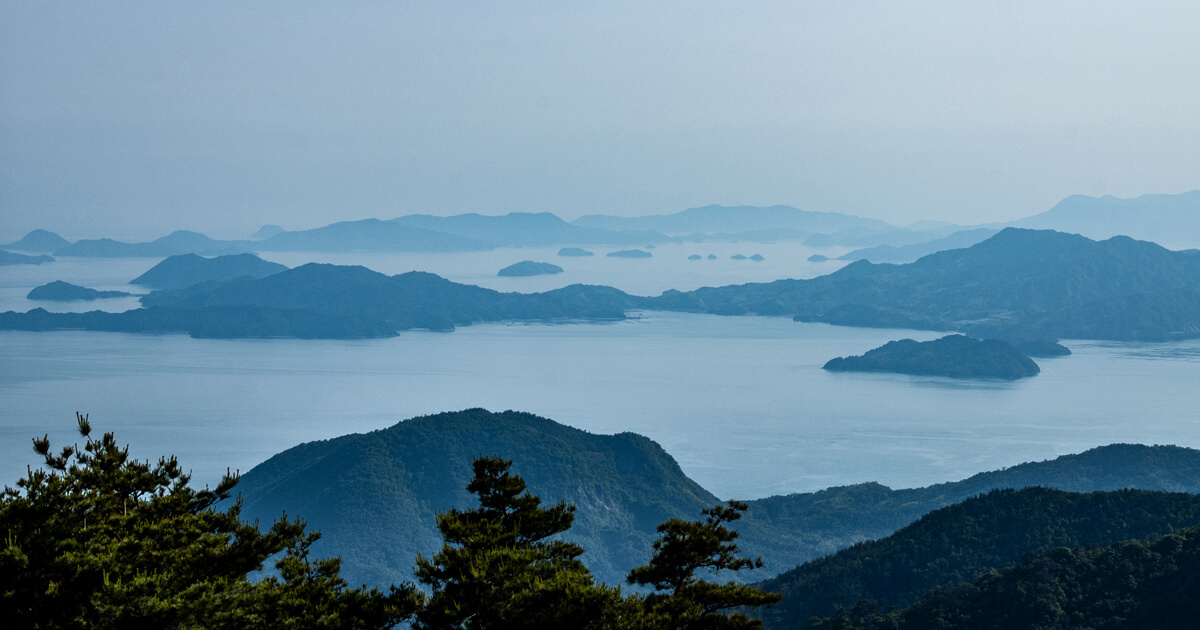 AMATSUアマツの婚約指輪と結婚指輪のコンセプトである広島の瀬戸内の島々